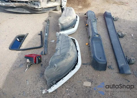 2024 Jeep Wrangler 4-Door Sahara 4X4 z USA, uszkodzony, nr VIN 1C4PJXEN3RW114464